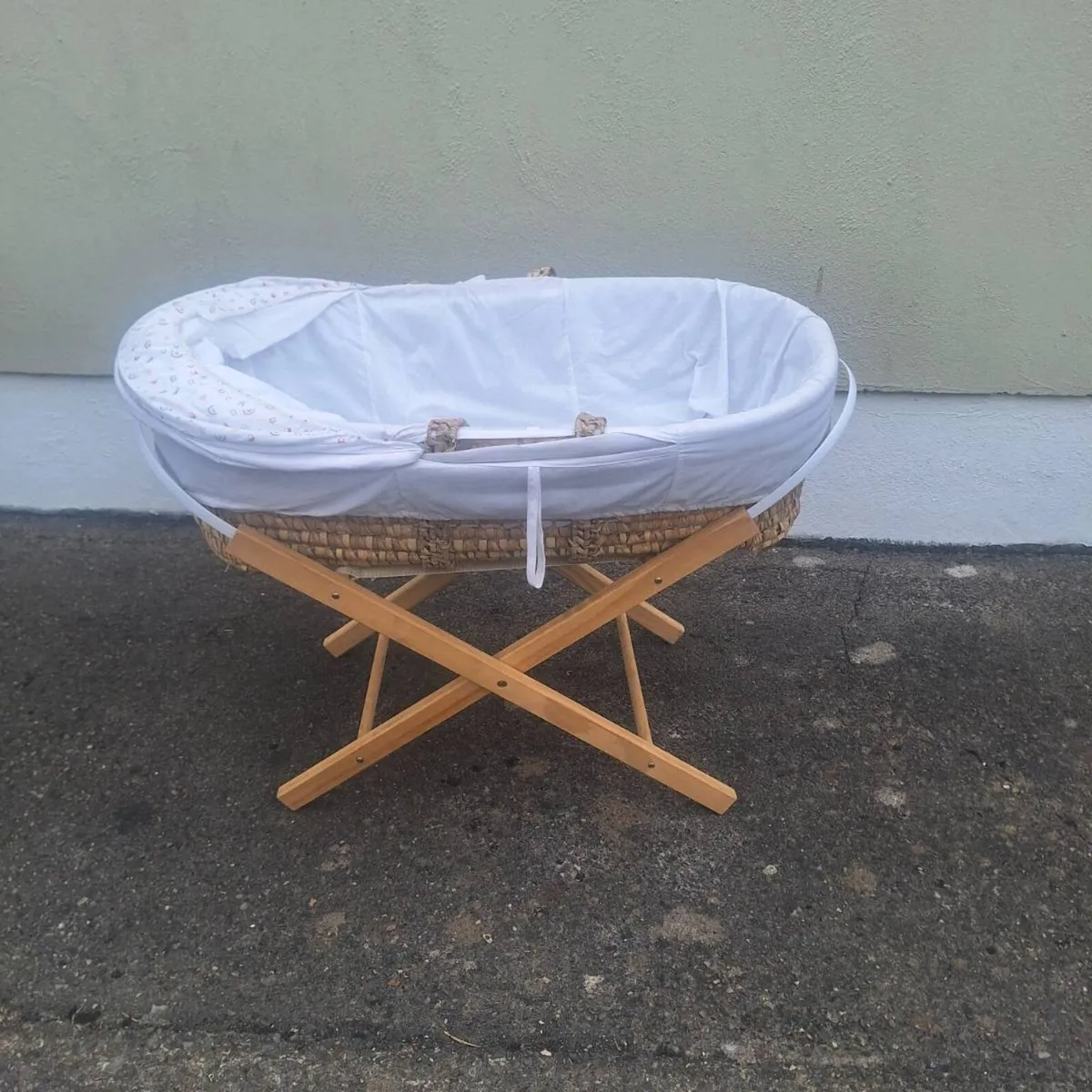 Moses Basket - Image 2