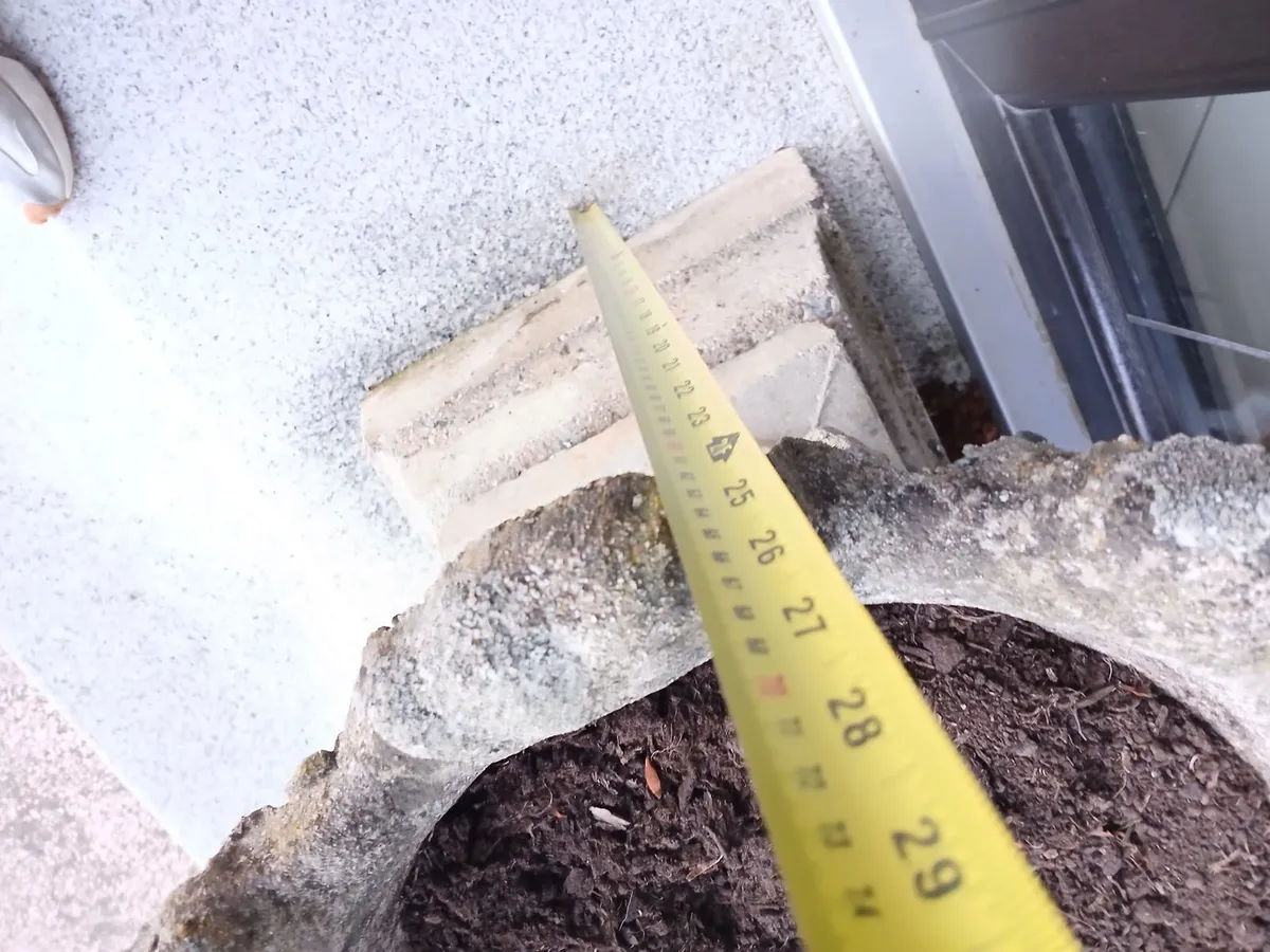 Stone planters x 2 - Image 3