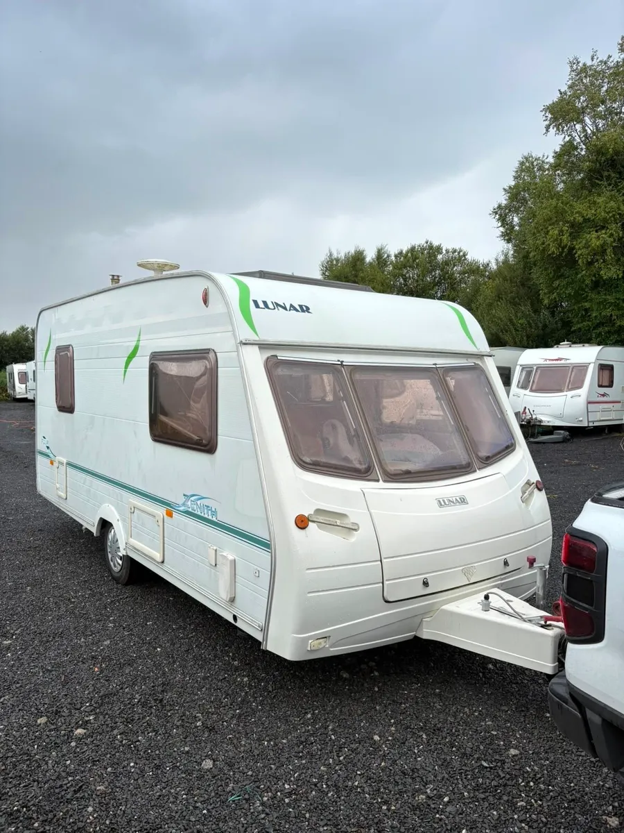 Lunar Zenith 4 Berth Caravan For Sale - Image 4
