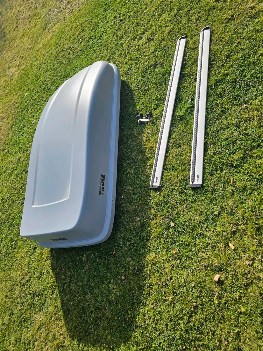 Roof box and Rails - Image 1