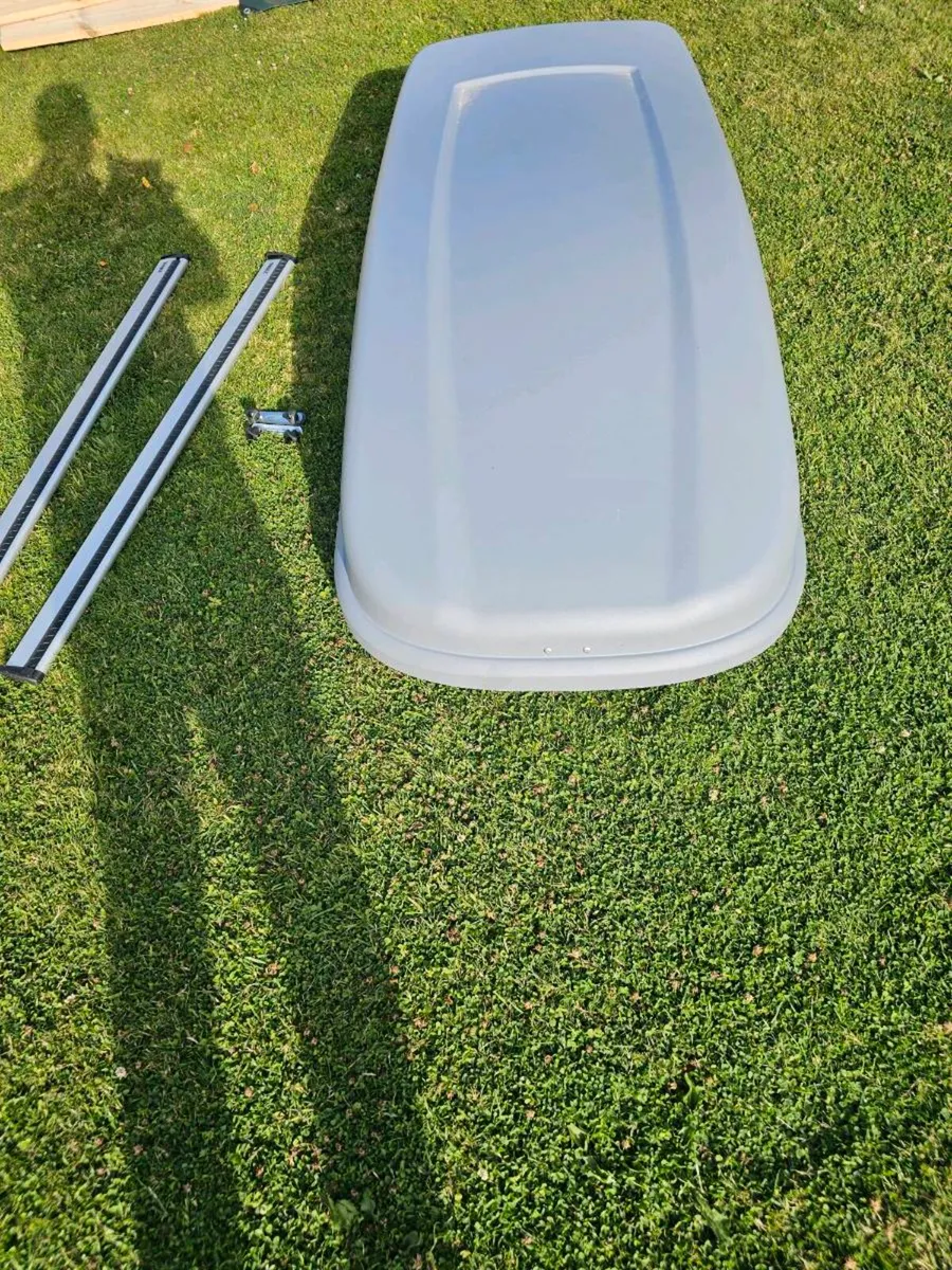 Roof box and Rails - Image 2