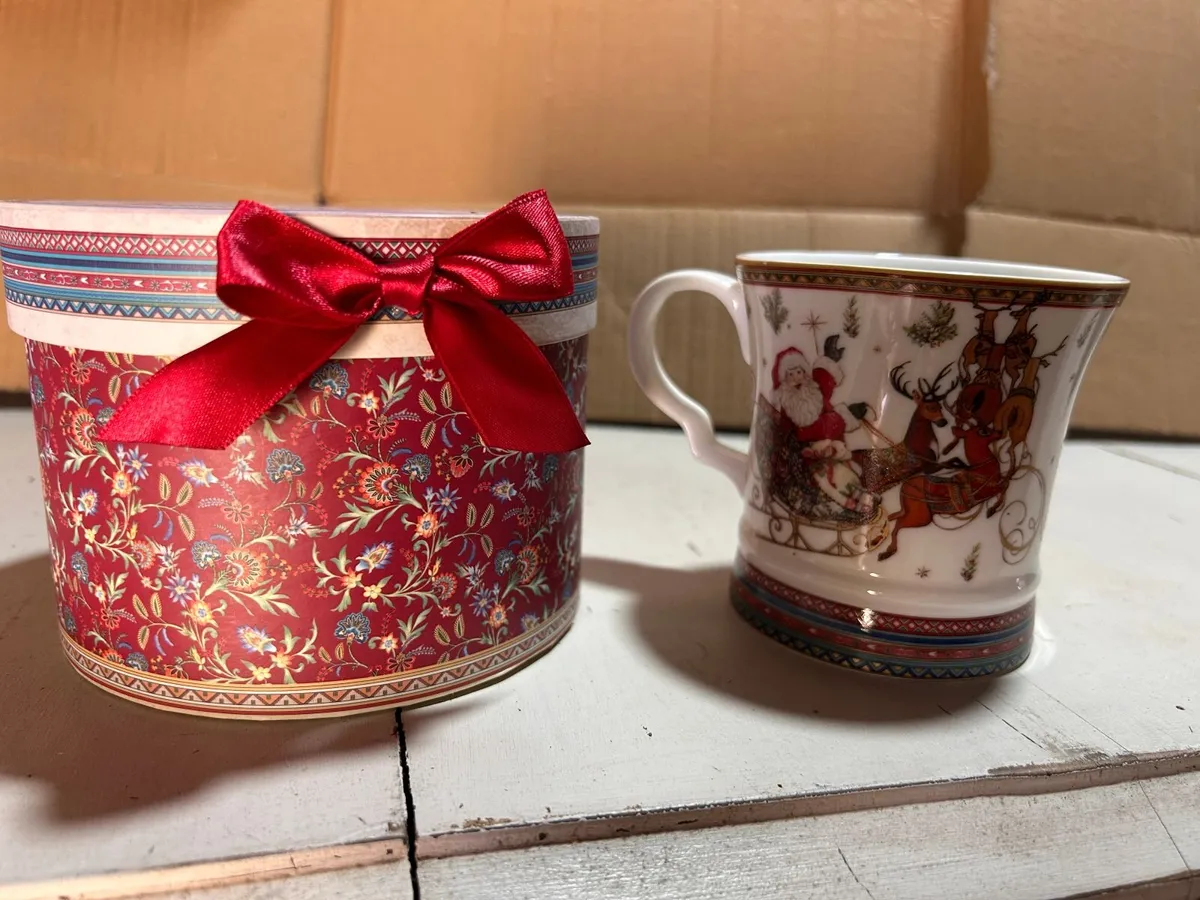 Santa Mug with Matching Box - Image 4