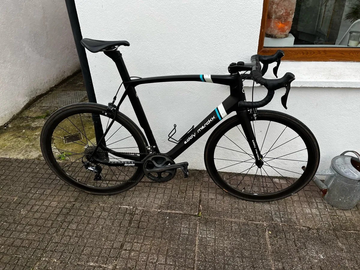 Road bike - Image 1