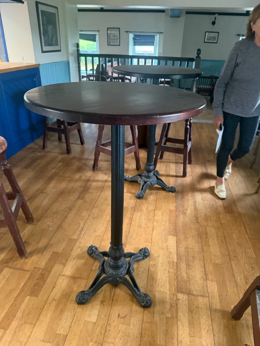 Bar furniture - Image 1