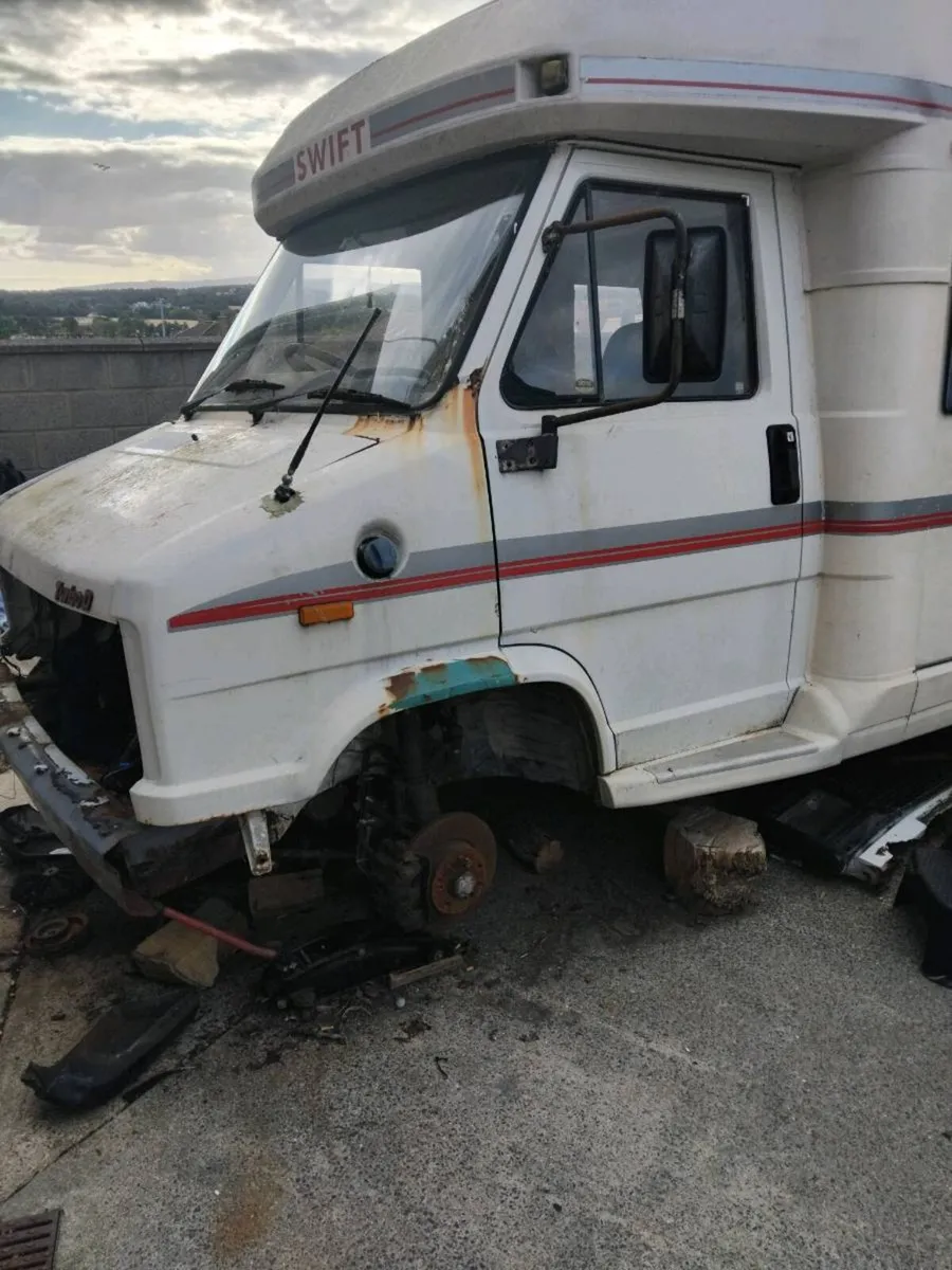 Camper - Image 2