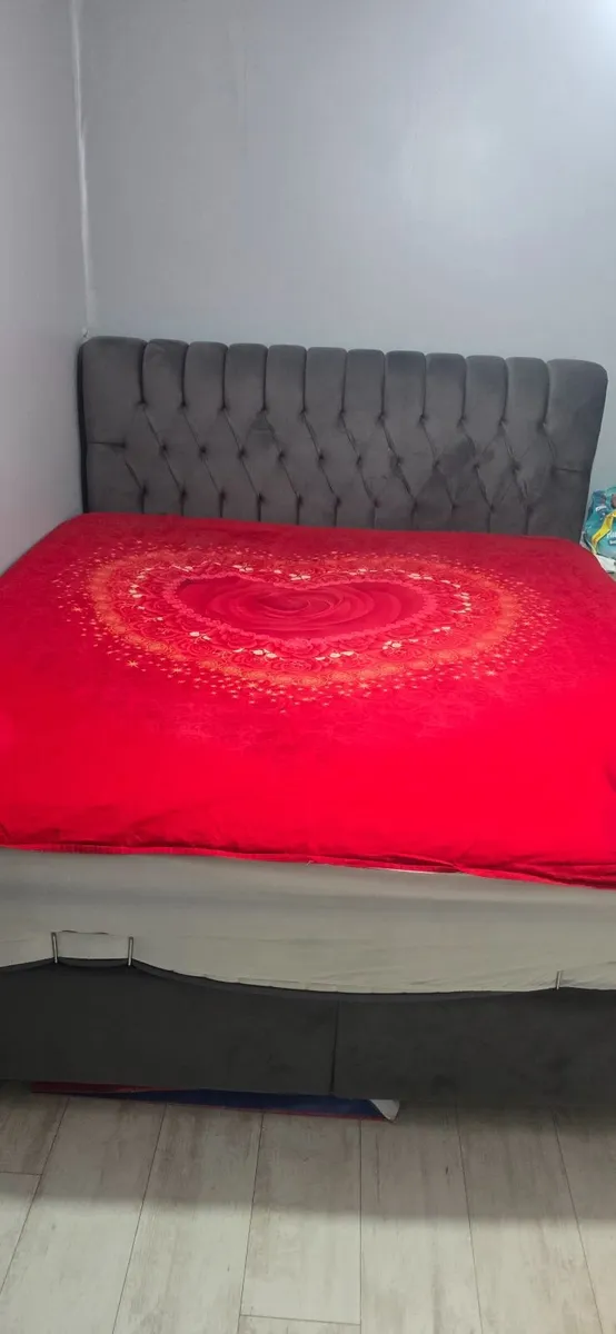 Bed - Image 3