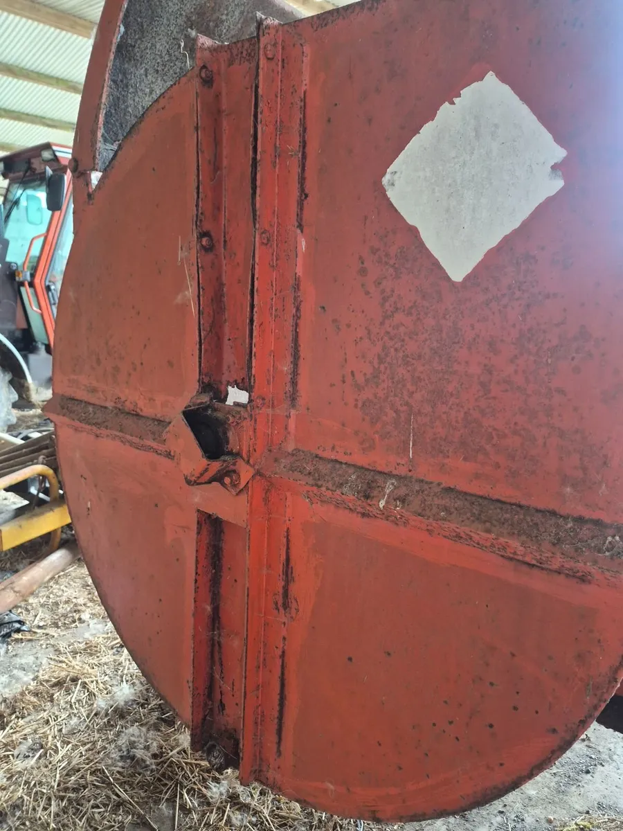 Side spreader - Image 1