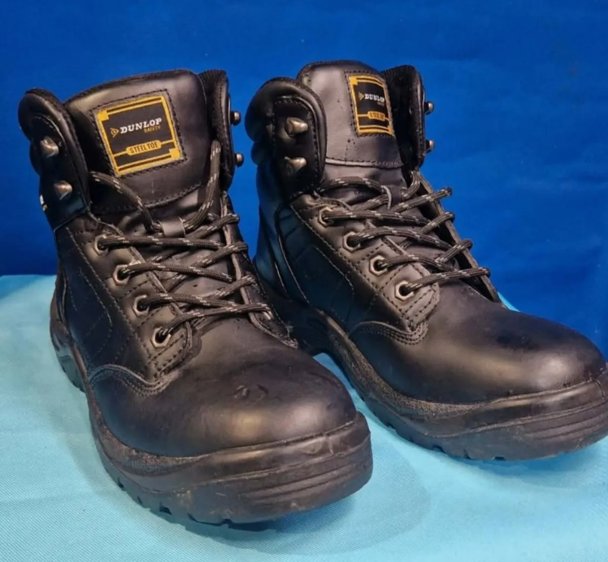 Dunlop steel toe cap safety boots - Image 1