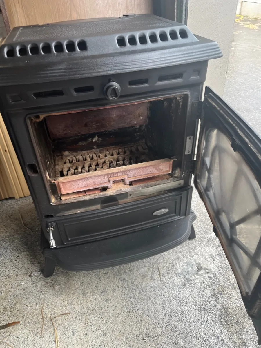 Stove - Image 1
