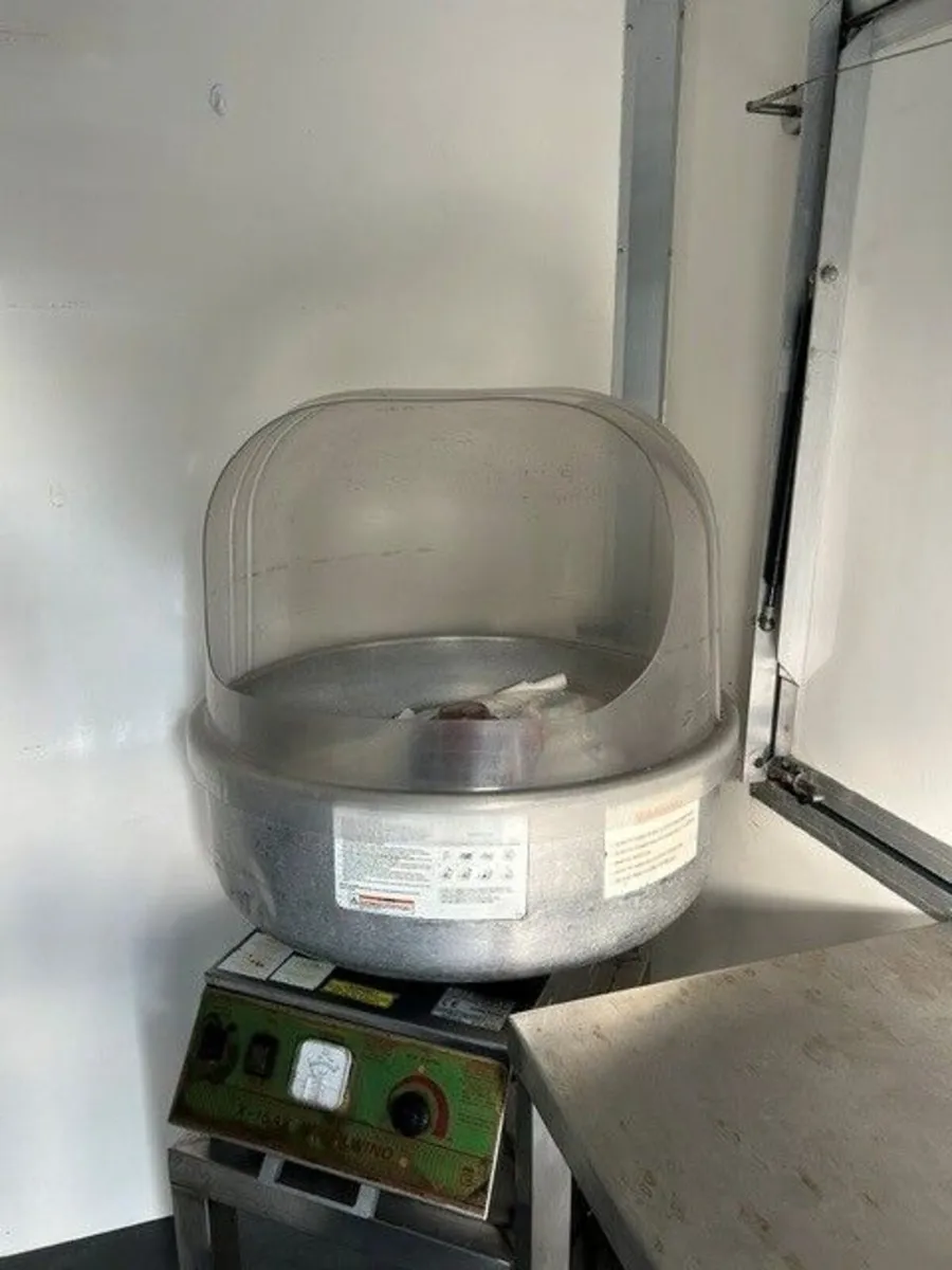 Butlers catering trailer/Mobile shop - Image 3