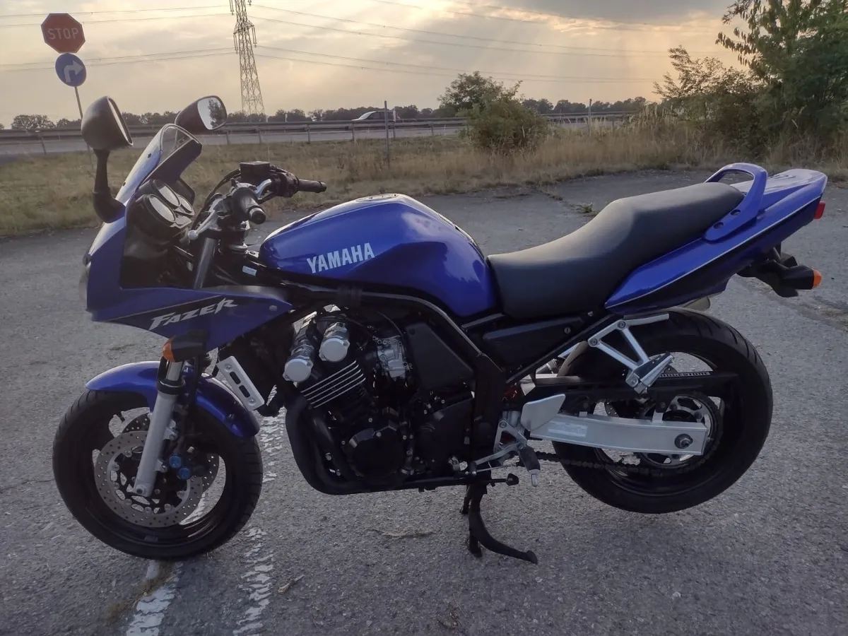 Yamaha Fazer 600 - Image 2