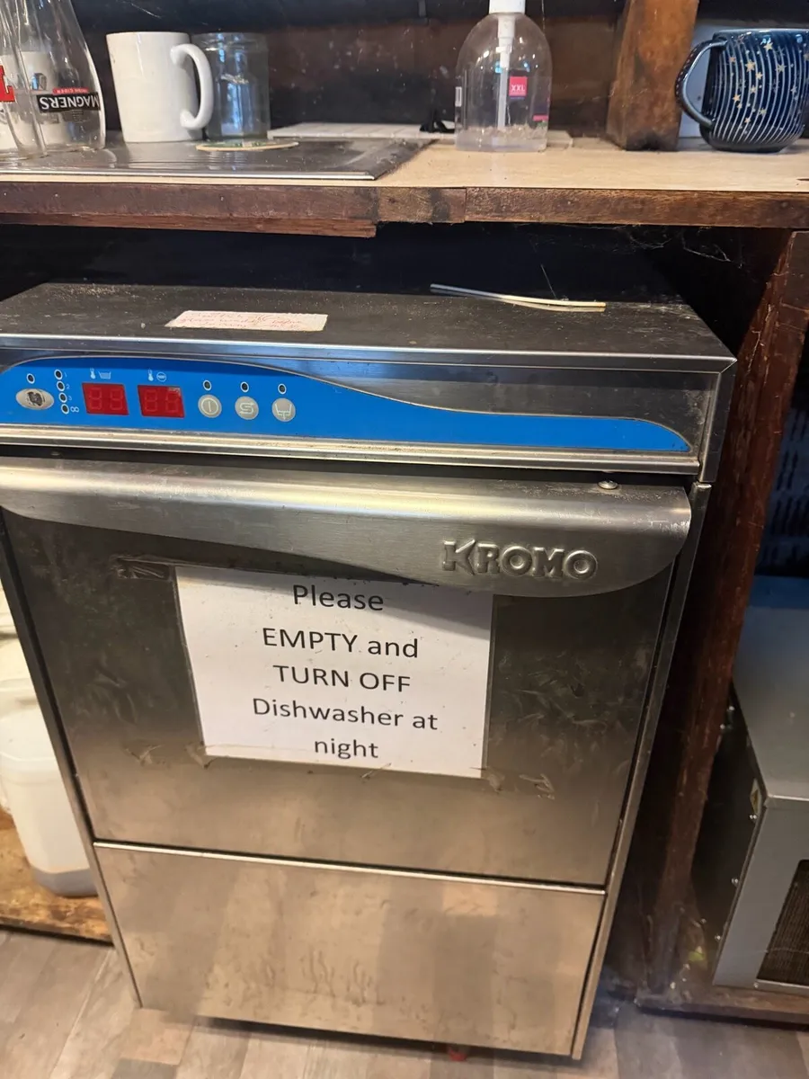 Glass washer
