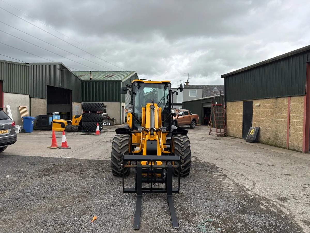 2023 TM220 Agri **AS NEW-2300hrs** - Image 3