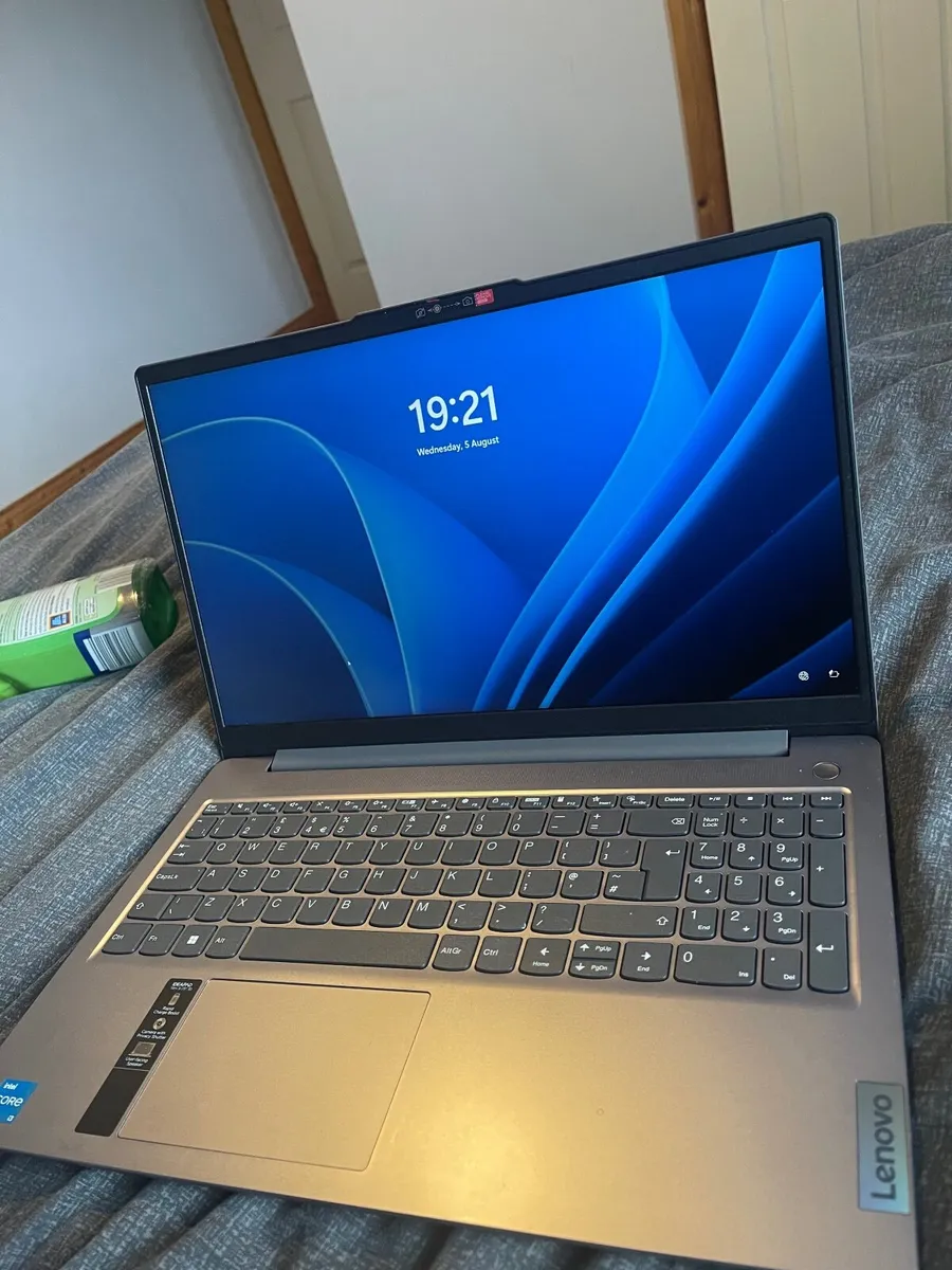Lenovo laptop Slim 3i 15” - Image 1