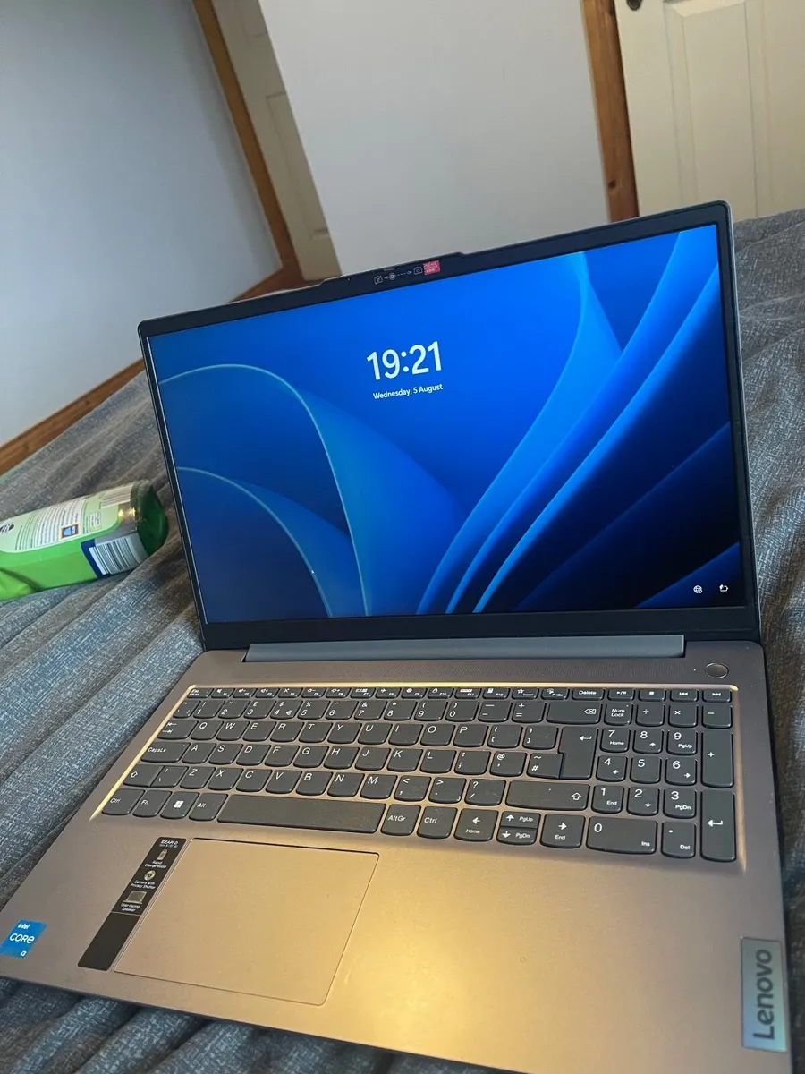 Lenovo laptop Slim 3i 15” - Image 3
