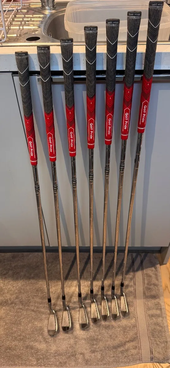 Titleist AP2 712 Irons- Left Handed - Image 1