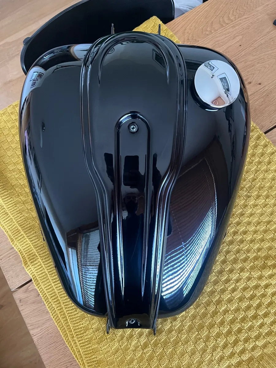 Harley Davidson gas tank - Image 3
