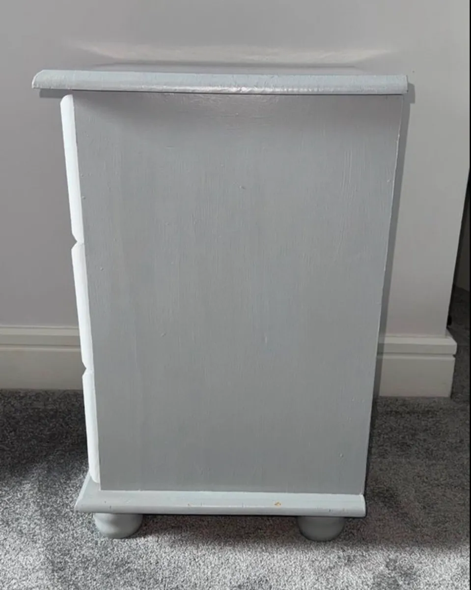 Solid Wood 3 Drawer Bedside Locker - Image 3