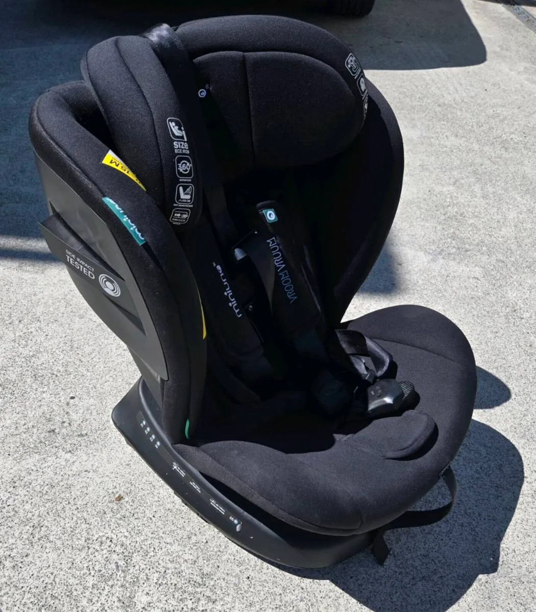 Car seat - Image 1