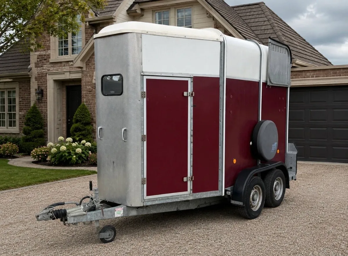 505 horse Trailer for sale - Image 2