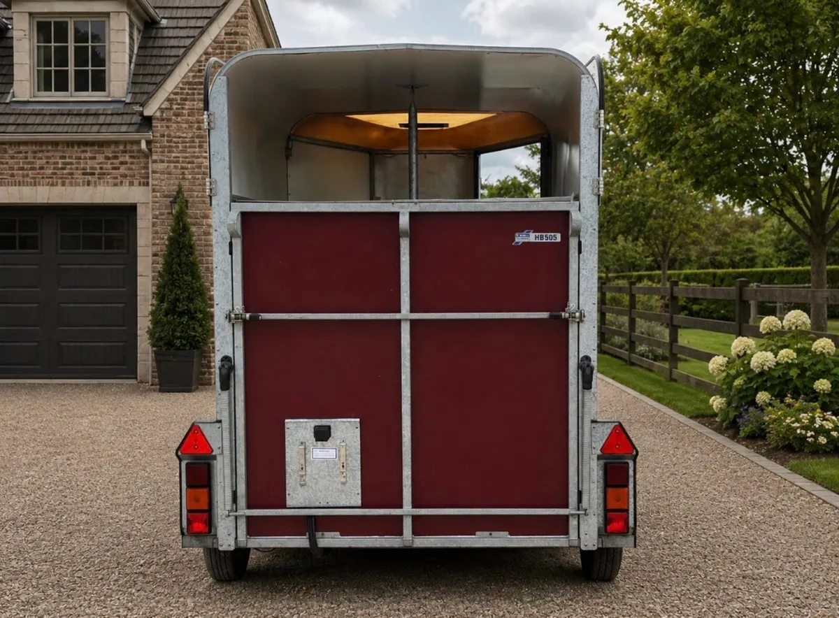 505 horse Trailer for sale - Image 3