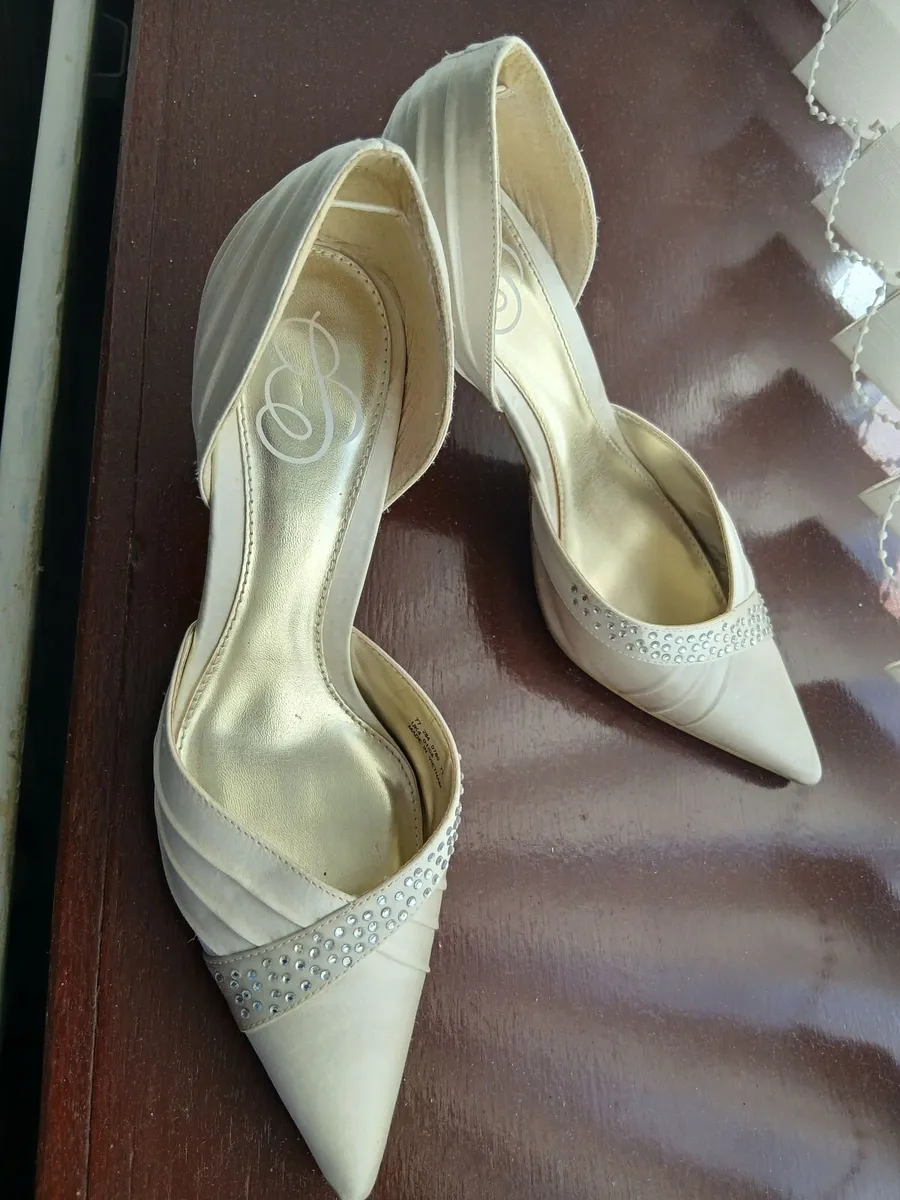 Shoes  and bag - Image 1