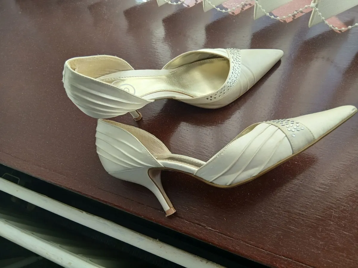 Shoes  and bag - Image 3