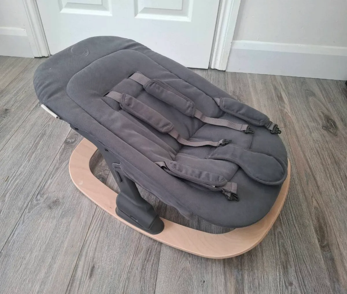 Bugaboo Giraffe Baby Rocker - Image 1