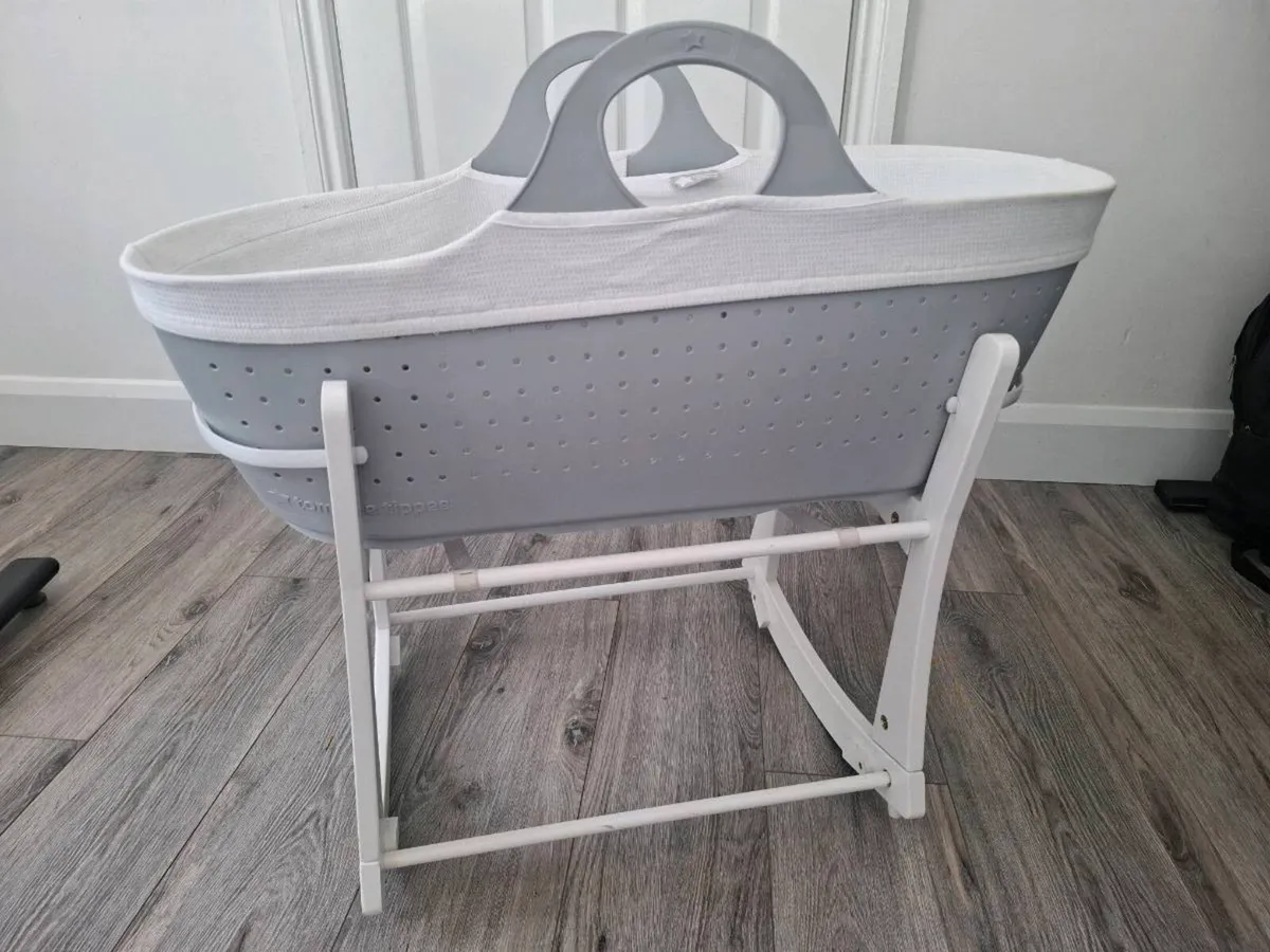 Tommee Tippee Baby Bassinet Rocker - Image 1
