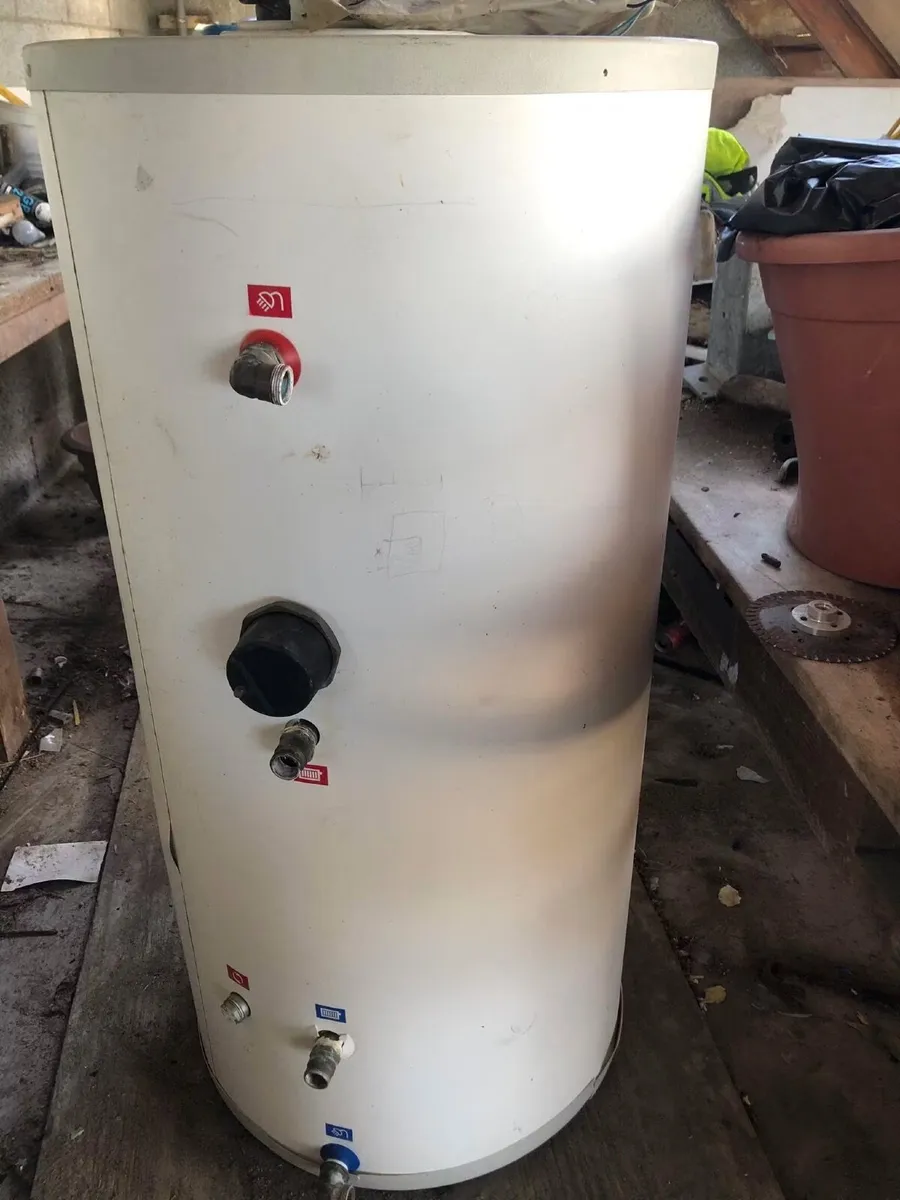 Stainless steel water tank - Image 1