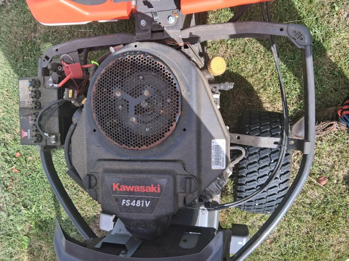 Zero turn lawnmower - Image 2
