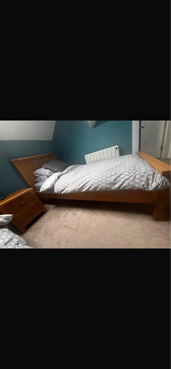 Twin oak beds with lockers - Image 2