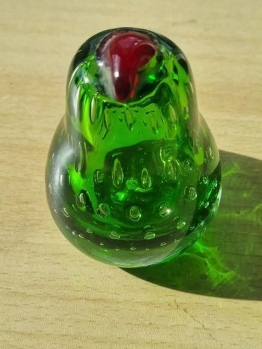 Murano -style glass paperweight - Image 2