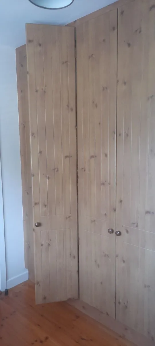 4 wardrobe doors - Image 2