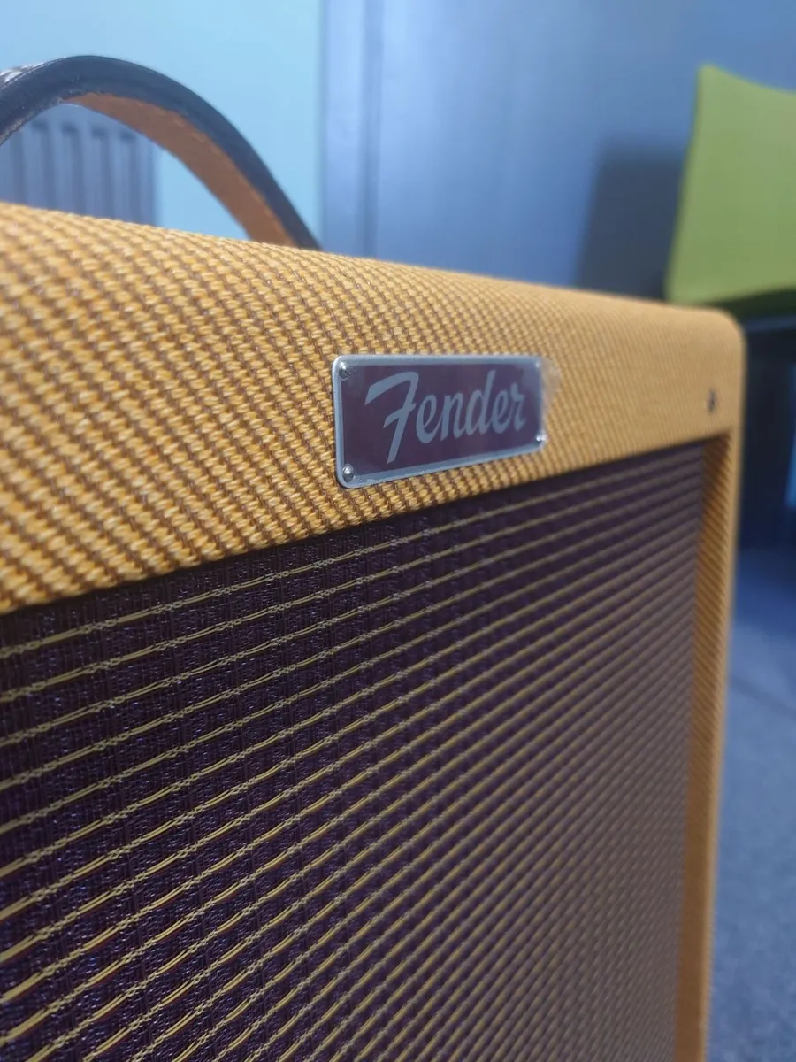 Fender Blues JR. Tweed W/ Vintage Style Footswitch - Image 1