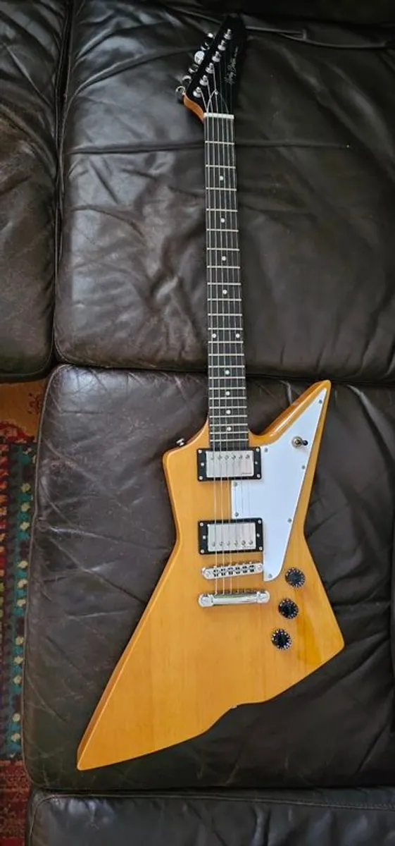 Guitar and Amp - Image 2