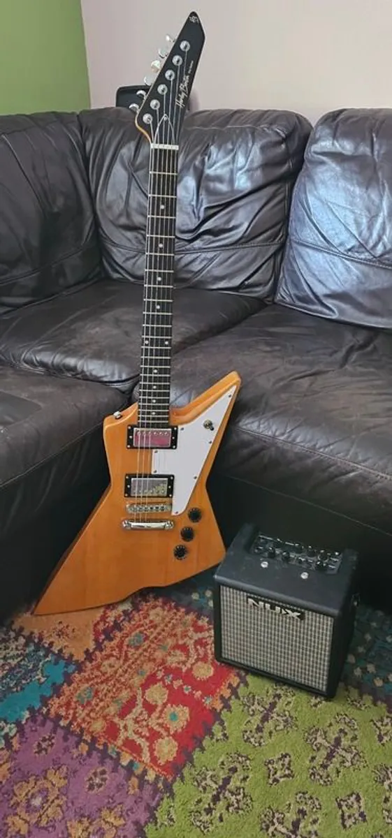 Guitar and Amp - Image 3
