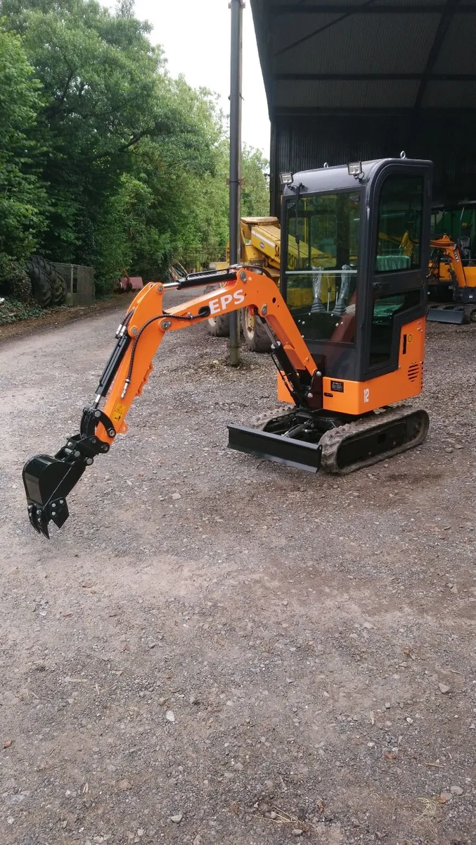 NEW EPS 12 MINI DIGGER - Image 2