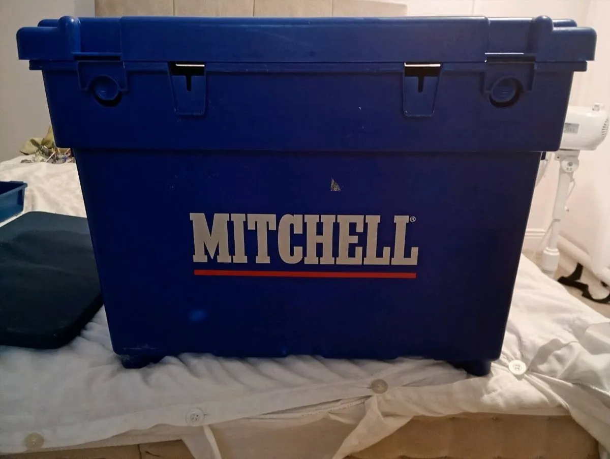 Mitchel Seat Box - Image 1