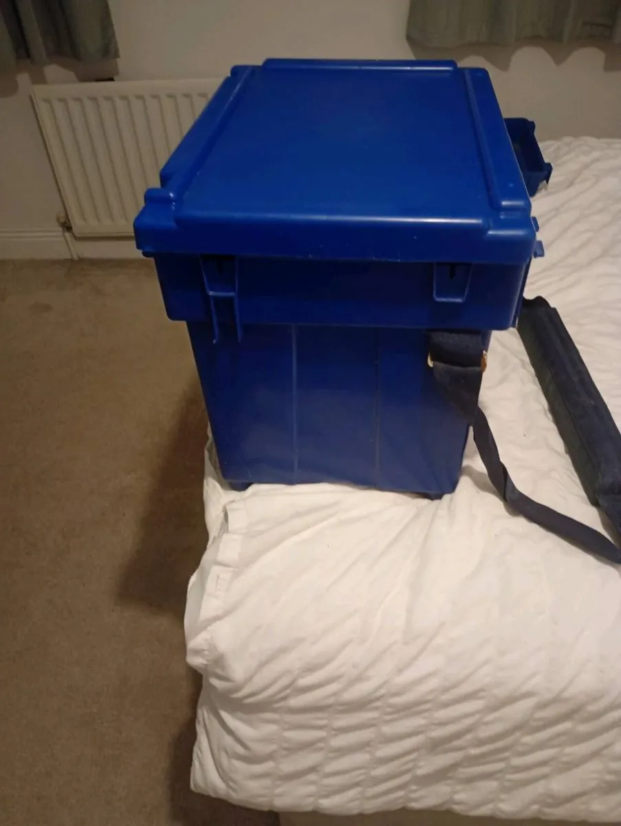 Mitchel Seat Box - Image 2