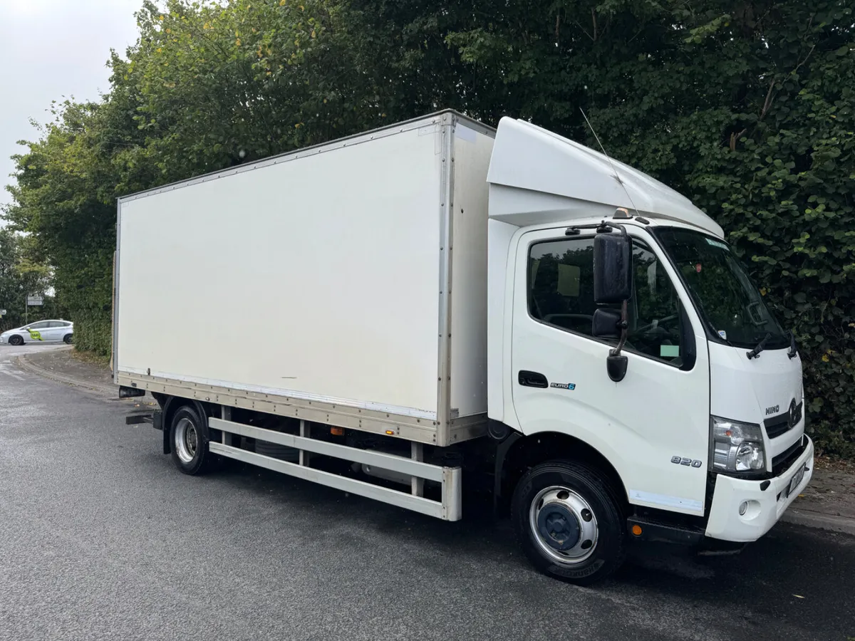 Hino 7.5 tonne - Image 2
