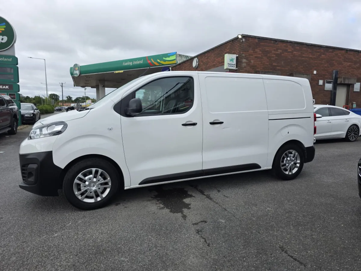 Citroen Dispatch ENT 1.5 BLUEHDI 120 MWB 4DR - Image 4