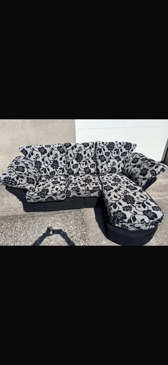 Corner sofa - Image 1