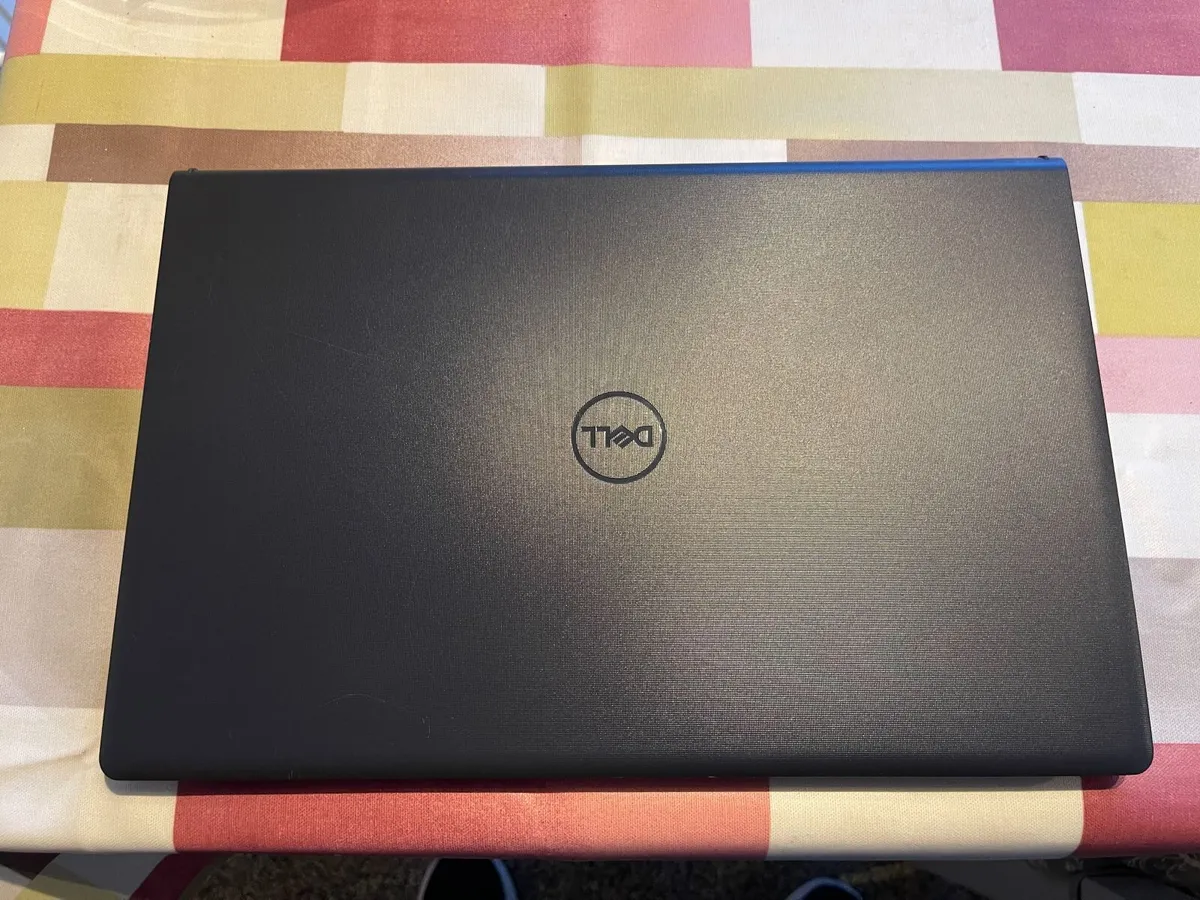 Dell Vostro 3520 - i5(12th)-16GB-2xSSD - Image 3