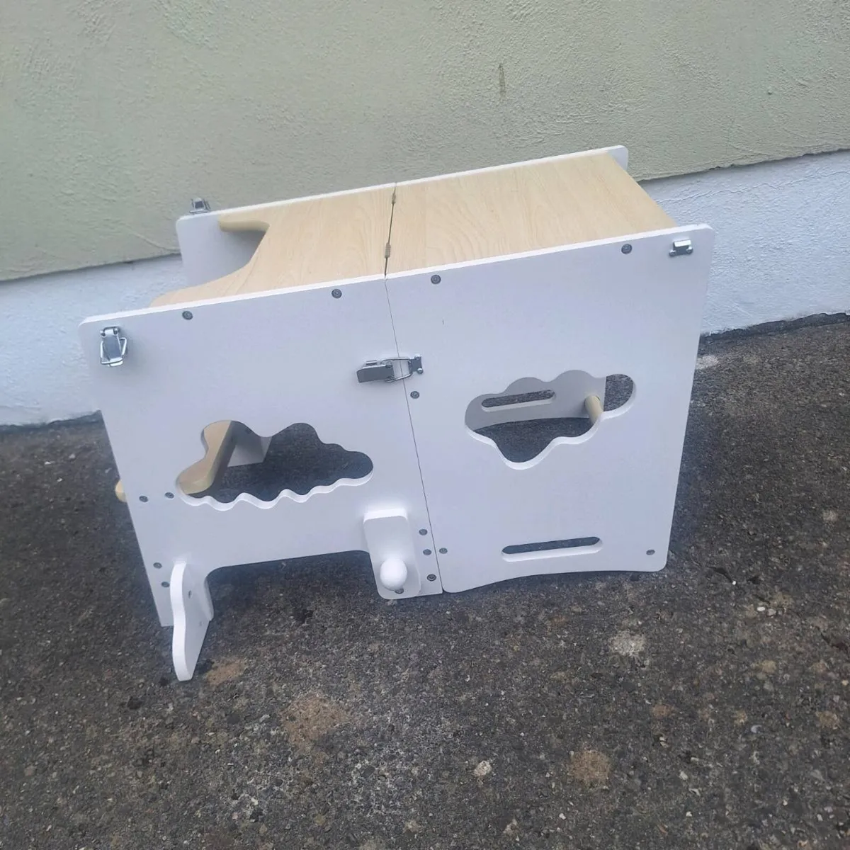 Learning tower/table - Image 1