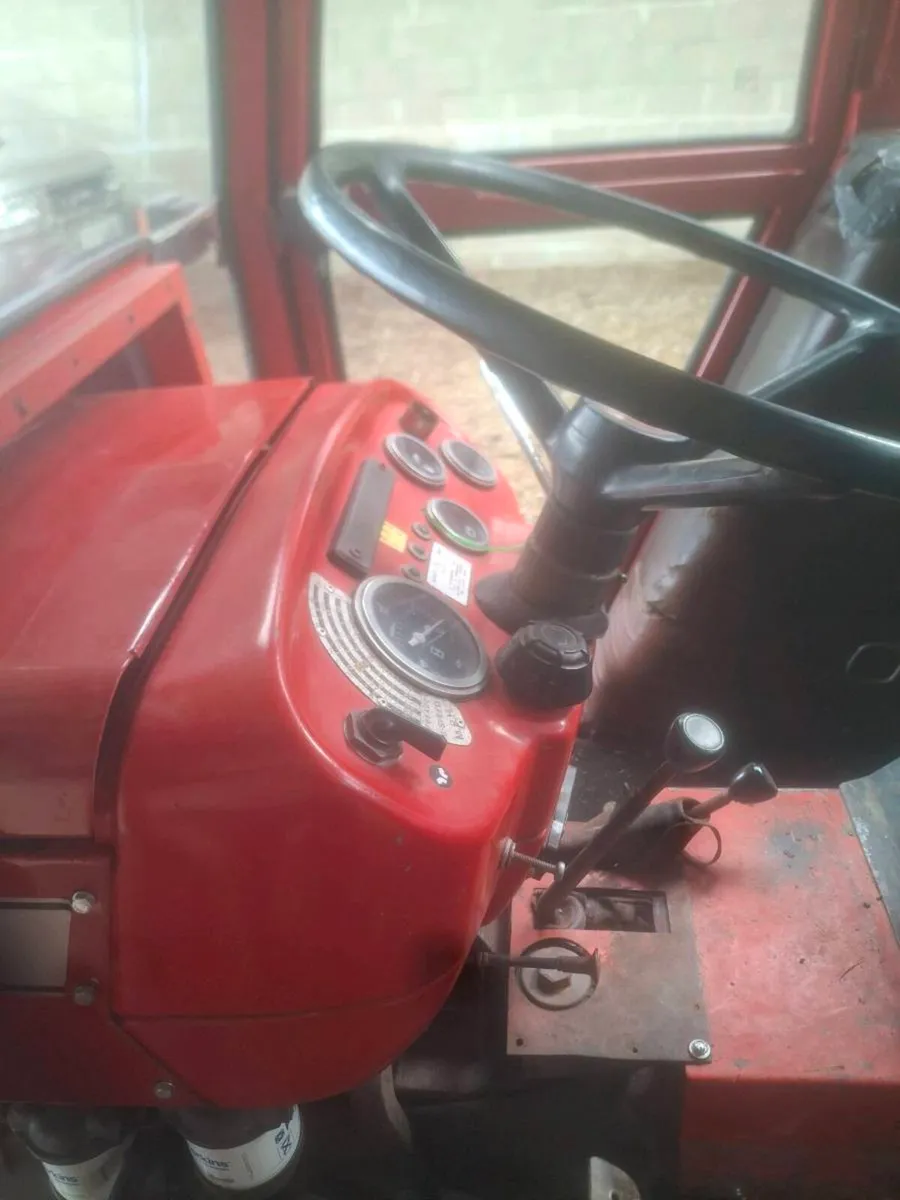 Massey 250 - Image 3
