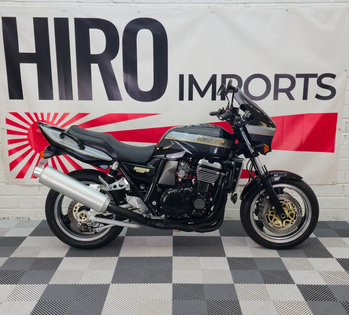 2001 Kawasaki ZRX1100R - Image 1