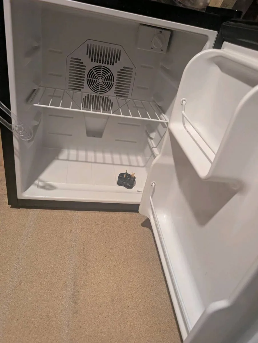 Camper Fridge - Image 2