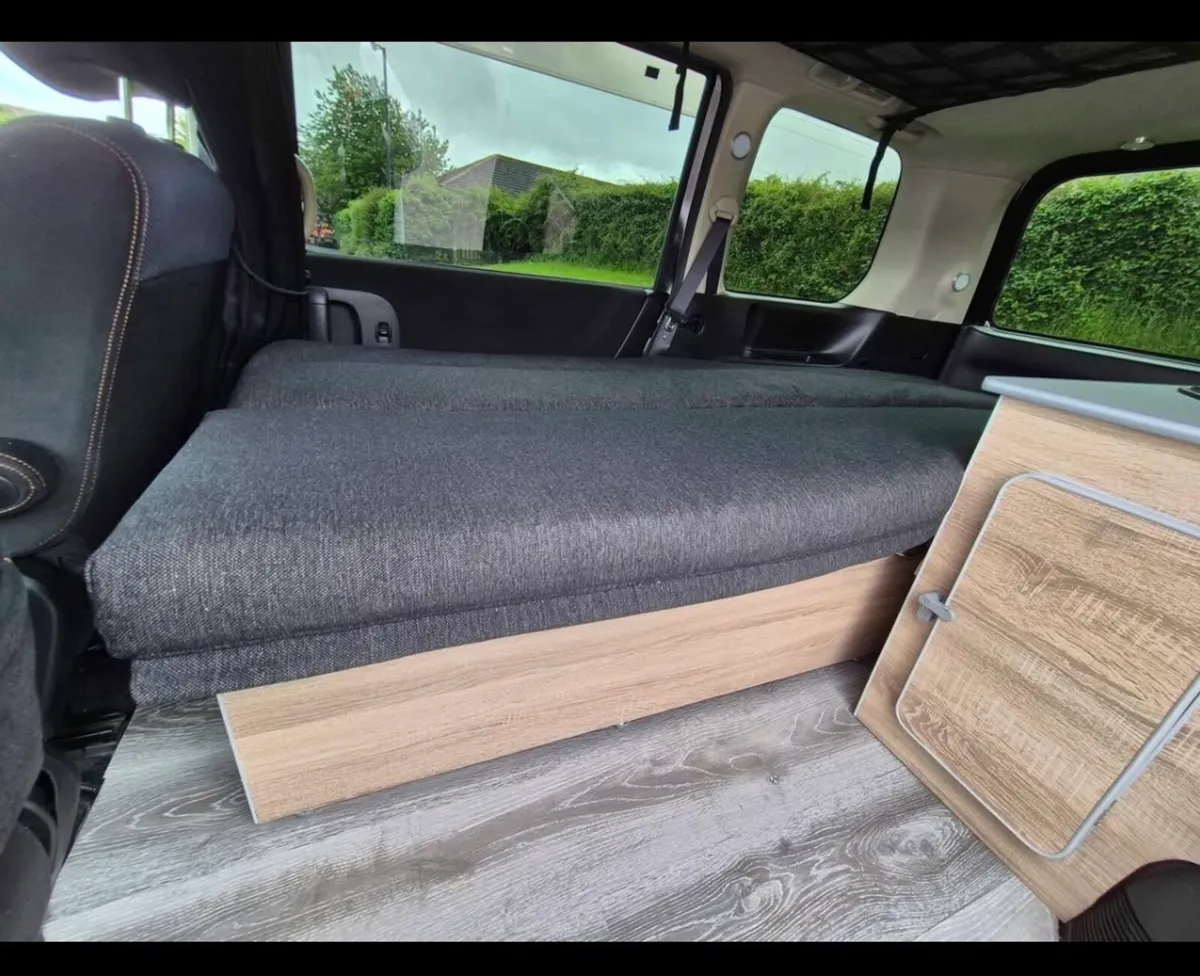 Automatic 2008 Nissan Serena Highway star - Image 4