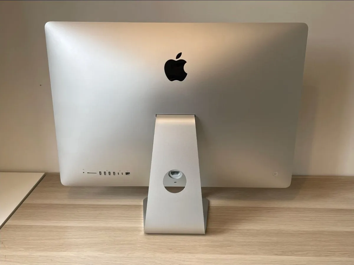 Apple iMac 27 Retina 5K (2017) 1TB Fusion 40GB RAM - Image 3